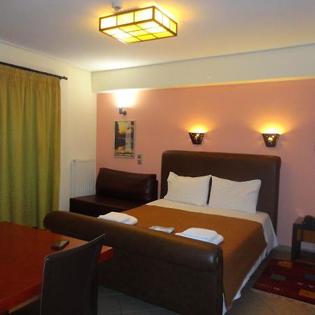 Lirio Guest House Makrakomi Exterior photo